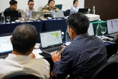 Operator Geographic Information System (GIS)